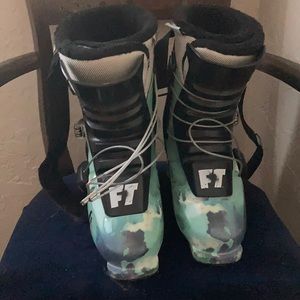 Fulltilt soul sister ski boots